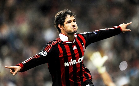 Gagal Eksekusi Penalti, Pato Diancam Penggemar AC Milan 
